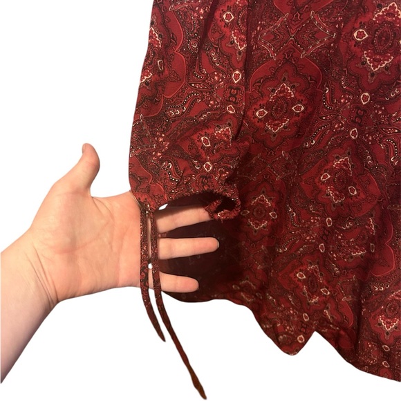 Maurice’s red and paisley print long sleeve dress. Tie back and ruffles top - Picture 5 of 9